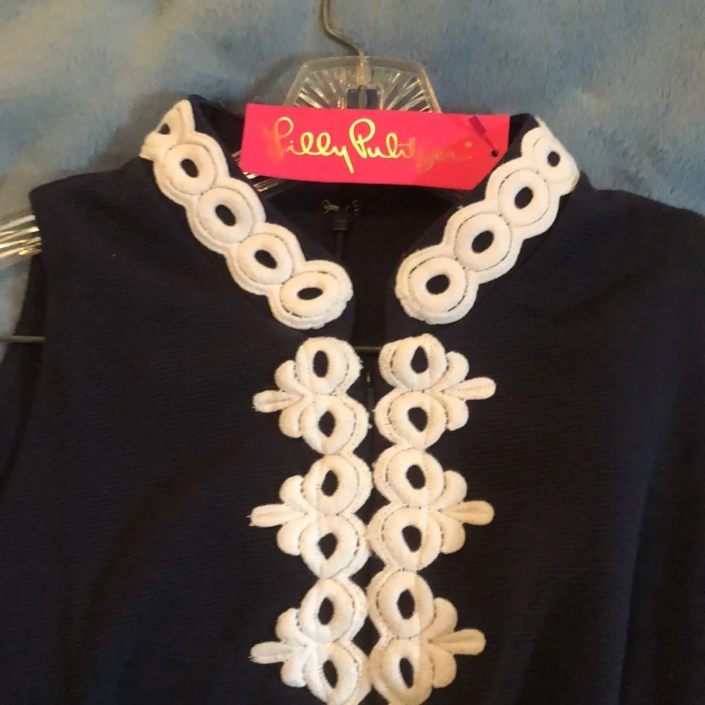 NWT Lilly Pulitzer calista shift dress. Large. The perfect classic dress! - Picture 4 of 7